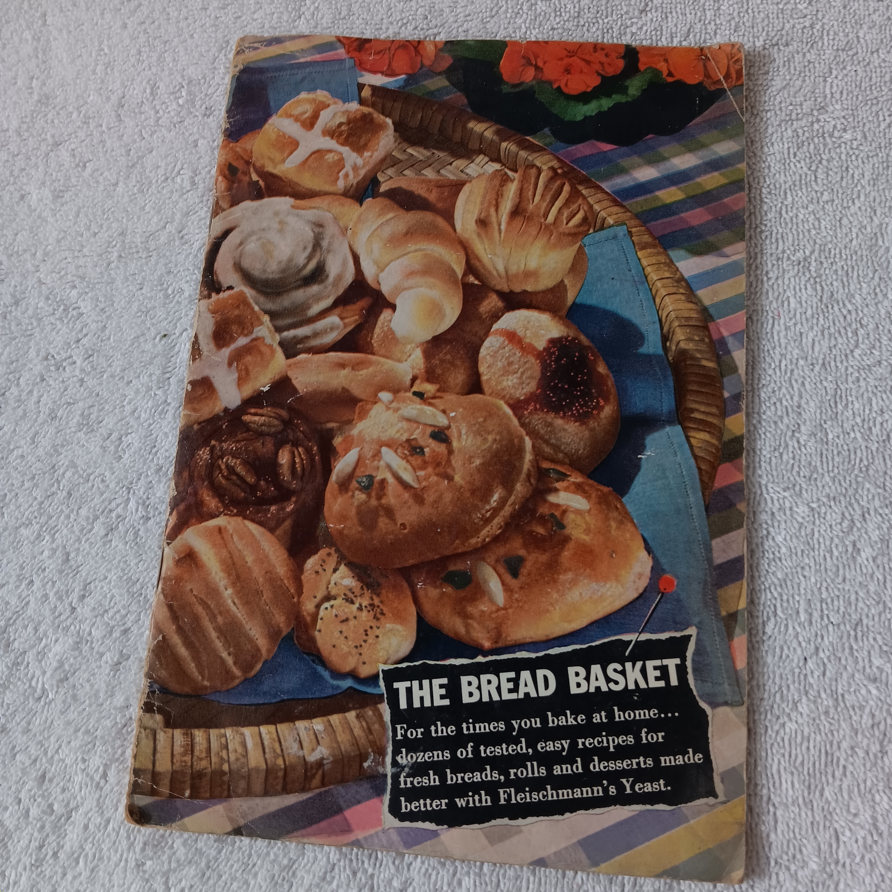 Vintage Bread Basket Recipe Booklet
